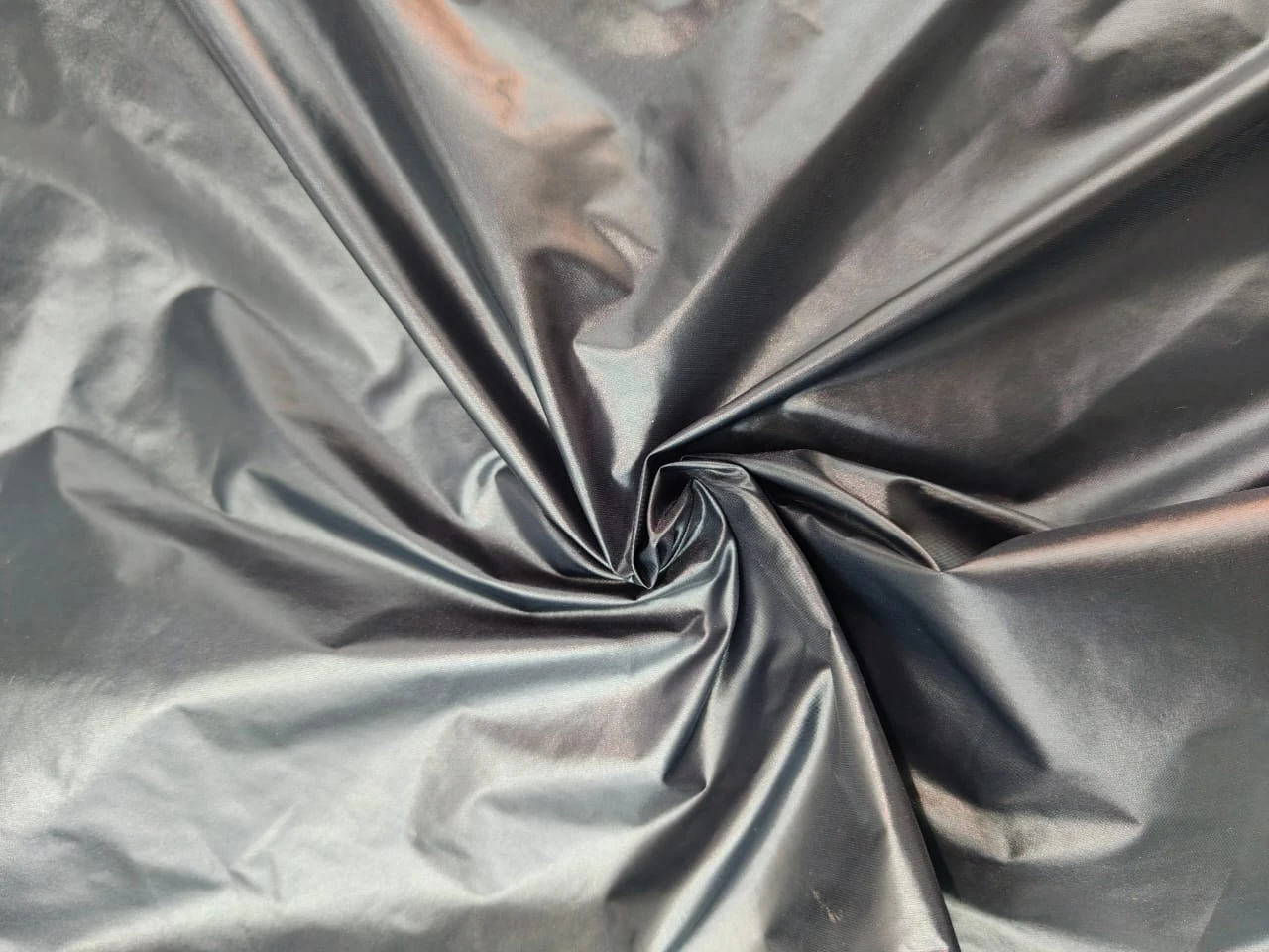 WP Tafta - Water-Resistant Taffeta Fabric with Subtle Sheen Finish
